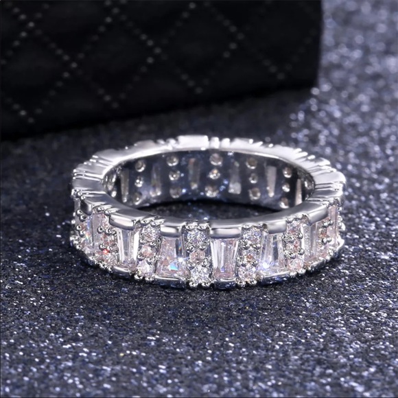 Lovely💕925 Silver Wedding Baguette Diamond Ring - Picture 2 of 6